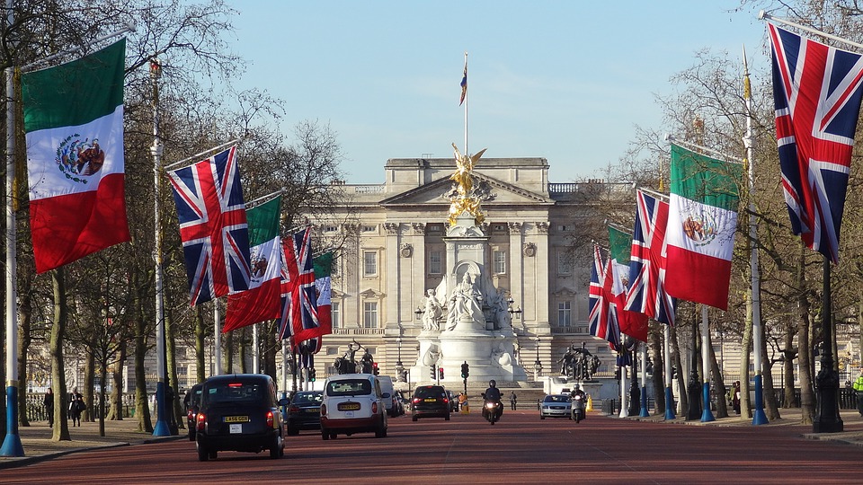Buckingham Palace Goes Plastic Free
